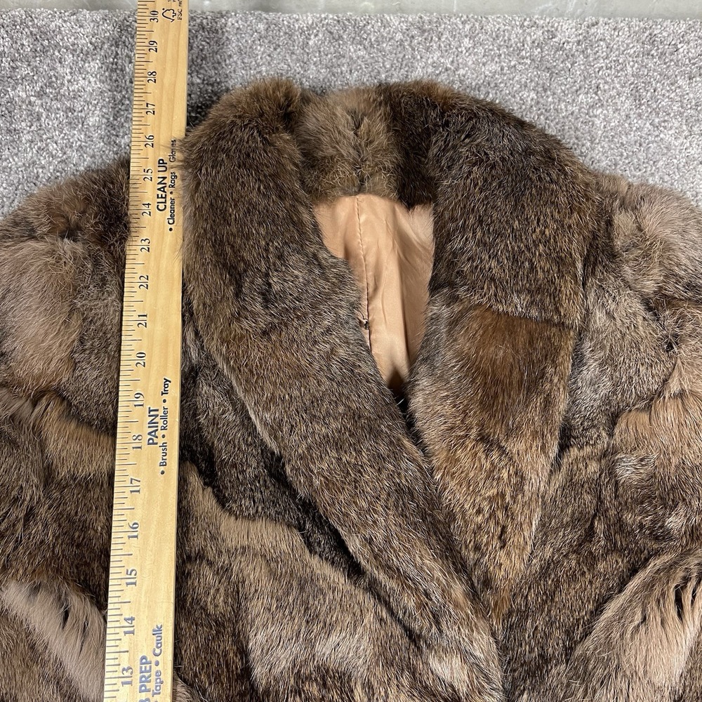 Vintage 80s 90s Rabbit Fur Coat Shawl Collar Size Medium Clasp Chevron Pattern - Picture 9 of 11